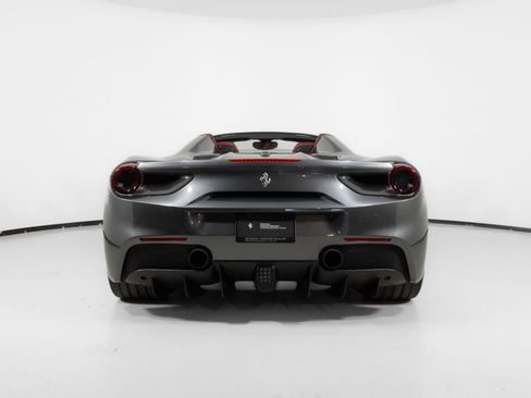 Used 2018 Ferrari 488 Spider image 10