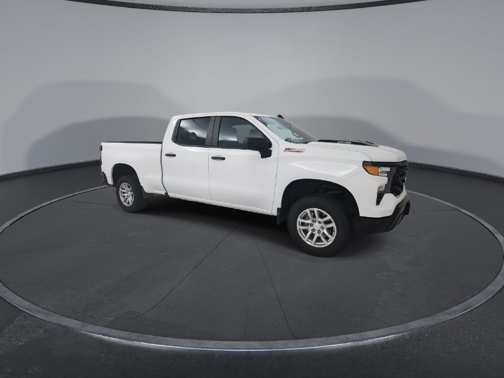 Used 2024 Chevrolet Silverado 1500 Custom Trail Boss AWD/4WD image 2