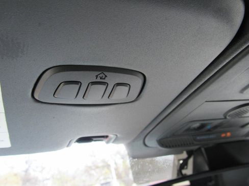 Used 2023 Ford Bronco Badlands image 31