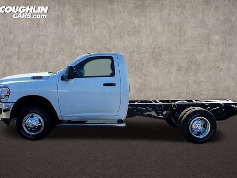 New 2024 RAM 3500 Tradesman w/ Chrome Appearance Group image 6