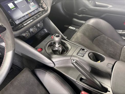 Used 2027 Nissan Z NISMO RWD image 20