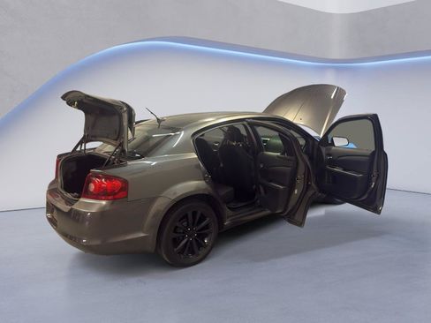 Used 2014 Dodge Avenger SE w/ Blacktop Package FWD image 14