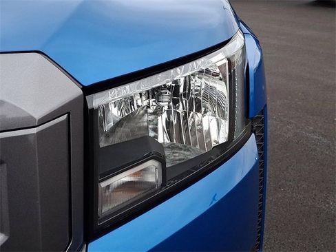 Used 2025 Nissan Frontier SV w/ SV Convenience Package image 13