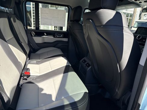 New 2025 INEOS Grenadier Fieldmaster Edition image 30