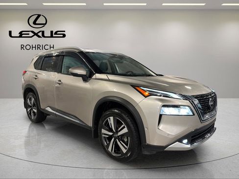 Used 2022 Nissan Rogue Platinum w/ Head-Up Display Package image 3