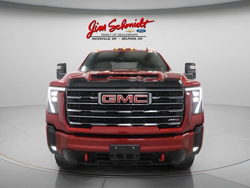 Used 2025 GMC Sierra 2500 AT4 w/ AT4 Premium Plus Package AWD/4WD image 3