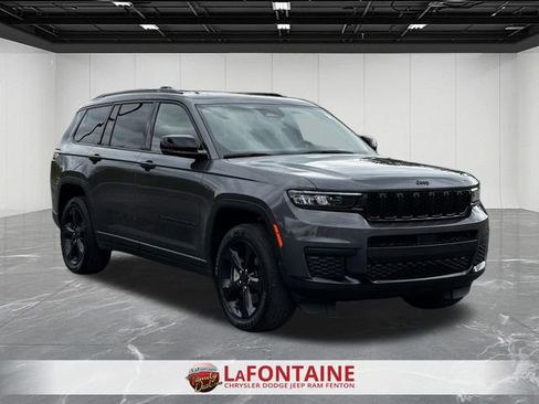 Used 2023 Jeep Grand Cherokee L Laredo AWD/4WD image 7