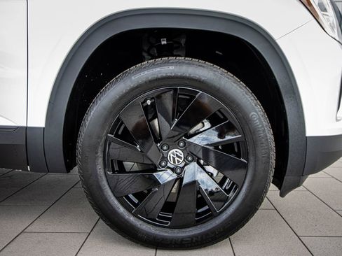 New 2026 Volkswagen Atlas SE FWD image 4