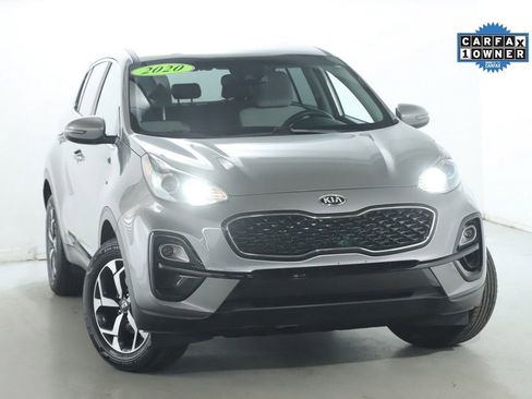 Used 2020 Kia Sportage LX w/ LX Popular Package image 2