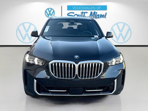 Used 2024 BMW X5 xDrive50e w/ Premium Package image 2