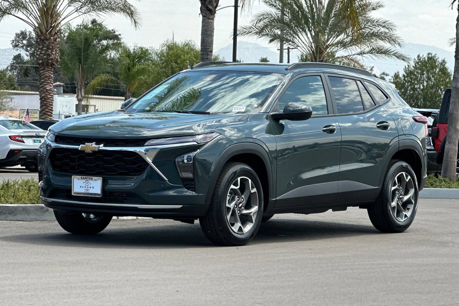 New 2026 Chevrolet Trax LT w/ Sunroof Package FWD image 8
