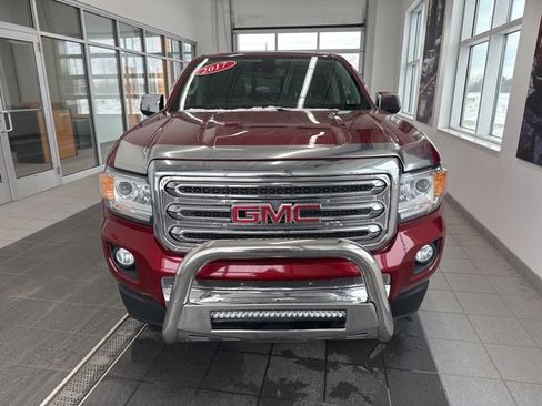 Used 2017 GMC Canyon SLT image 2