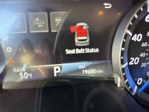 Certified 2023 Toyota Highlander LE image 13