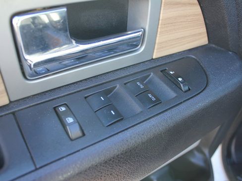 Used 2011 Ford F150 Lariat w/ Lariat Chrome Pkg image 27