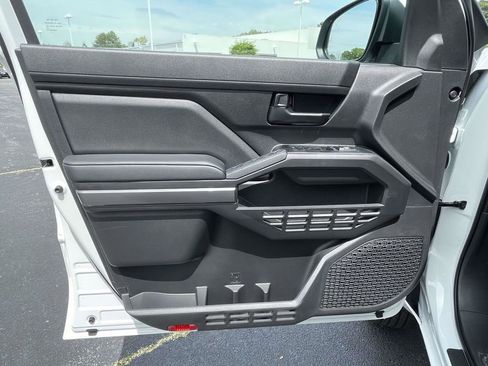 New 2026 Toyota Tacoma SR5 AWD/4WD image 26