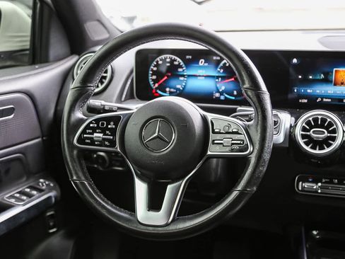 Used 2021 Mercedes-Benz GLB 250 w/ Premium Package image 15