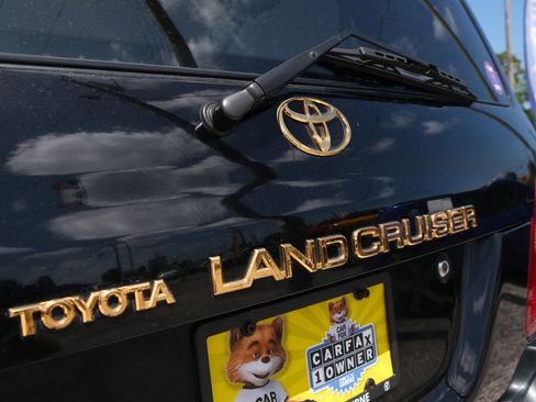 Used 2000 Toyota Land Cruiser AWD/4WD image 17