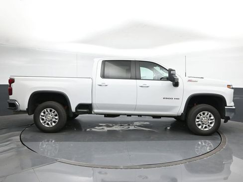 Used 2024 Chevrolet Silverado 2500 LT image 6