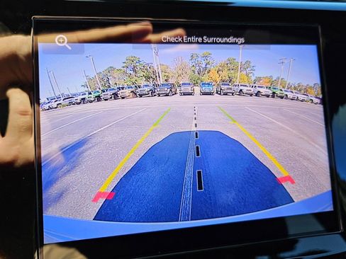 New 2025 Jeep Grand Cherokee Altitude image 17