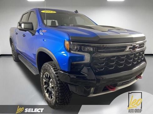 Used 2023 Chevrolet Silverado 1500 ZR2 w/ Technology Package AWD/4WD image 10