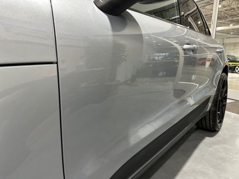 Used 2021 Porsche Macan AWD/4WD image 18