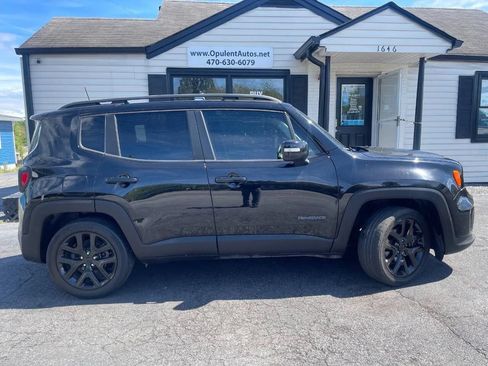Used 2019 Jeep Renegade Altitude w/ Quick Order Package 2XM FWD image 10