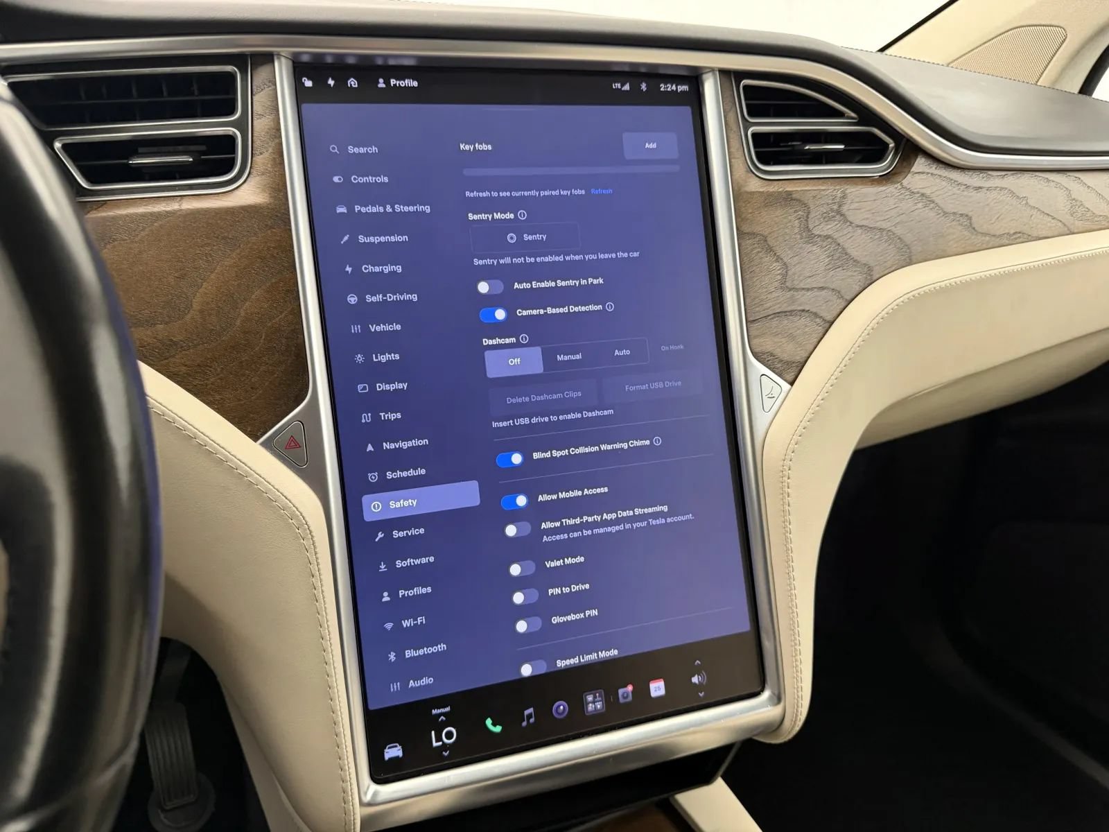 Used 2018 Tesla Model X 75D AWD/4WD image 19