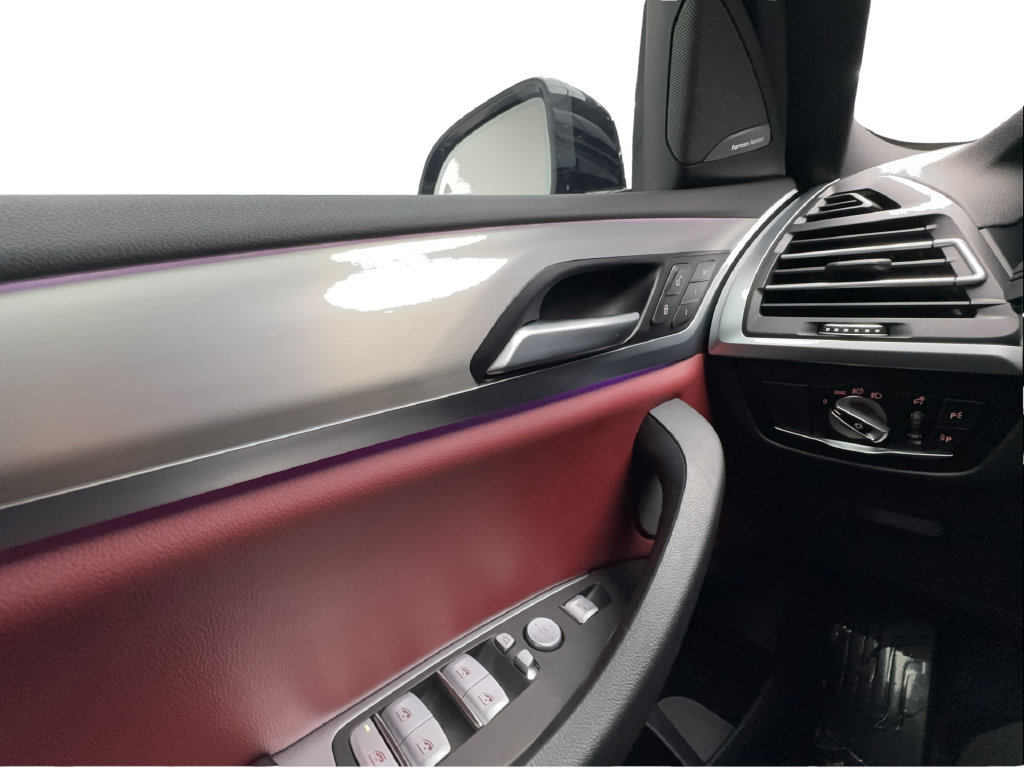Used 2025 BMW X4 xDrive30i w/ M Sport Package AWD/4WD image 51