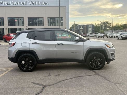 Used 2021 Jeep Compass Latitude AWD/4WD image 8