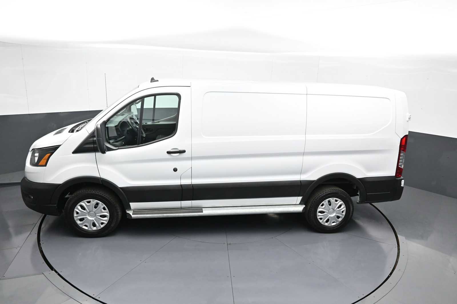 Used 2025 Ford Transit 250 Low Roof w/ Exterior Upgrade Package RWD image 45