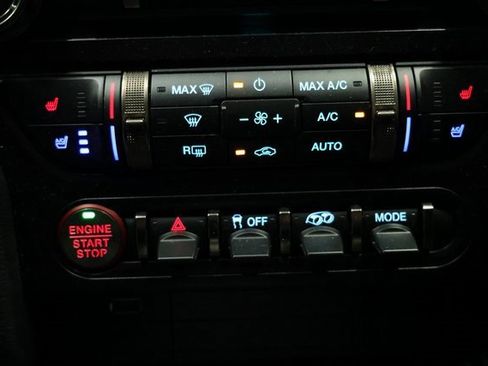 Used 2022 Ford Mustang Shelby GT500 w/ Technology Package image 98