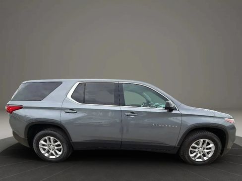 Used 2020 Chevrolet Traverse LS FWD image 4