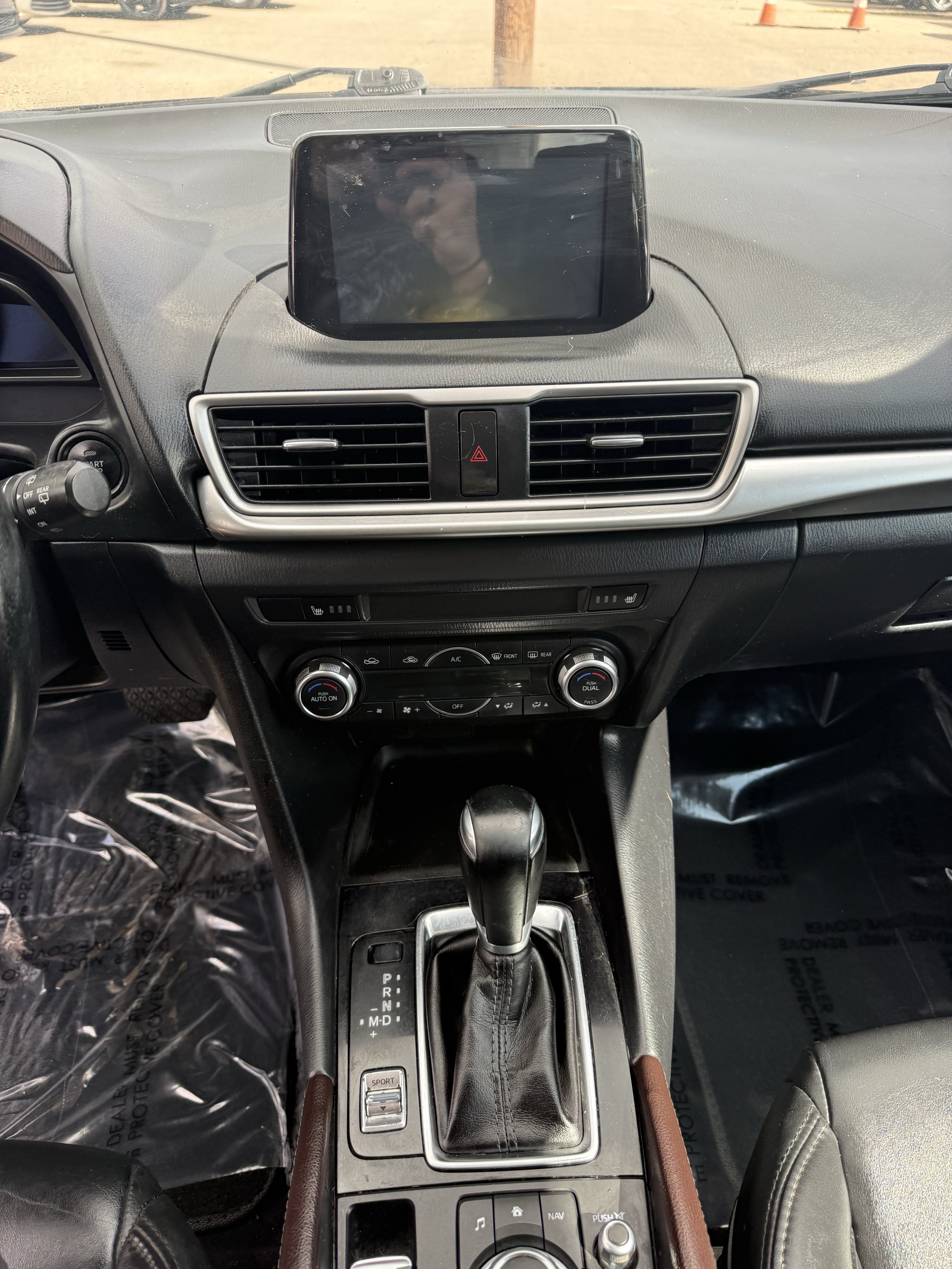 Used 2018 MAZDA MAZDA3 Touring FWD image 15