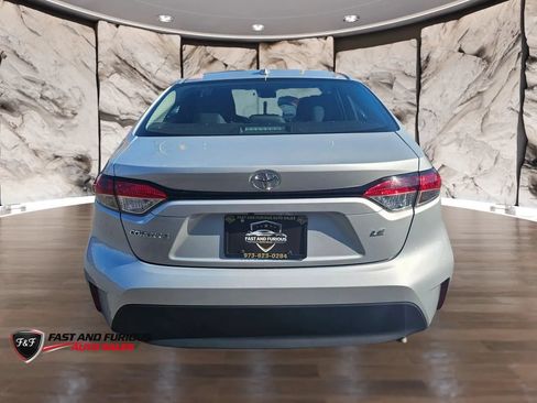 Used 2024 Toyota Corolla LE FWD image 7