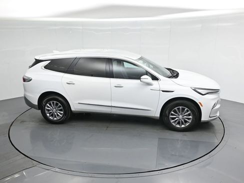 Used 2022 Buick Enclave Essence image 55