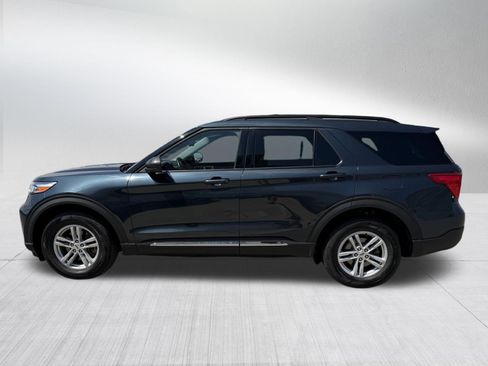 Certified 2023 Ford Explorer XLT w/ Equipment Group 202A AWD/4WD image 4