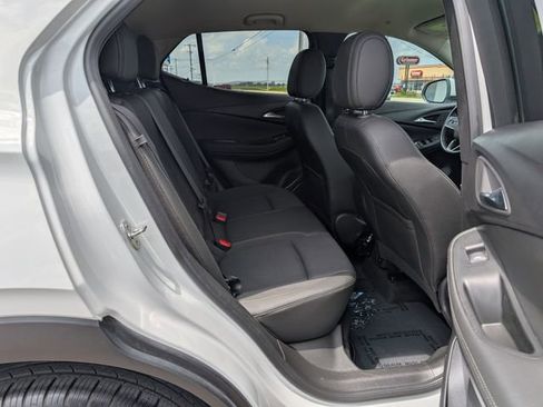 Used 2024 Buick Encore GX Preferred FWD image 5