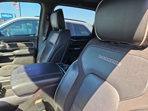 Used 2022 RAM 1500 Laramie AWD/4WD image 8