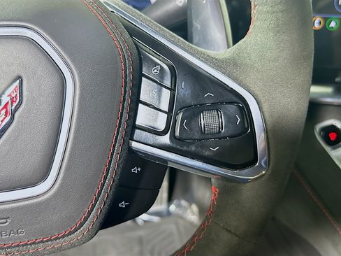 Used 2022 Chevrolet Corvette Stingray Premium Cpe w/ Z51 Performance Package RWD image 17