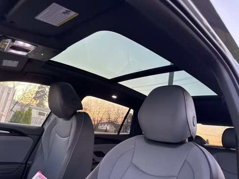 New 2026 Volkswagen Tiguan SE R-Line AWD/4WD image 13