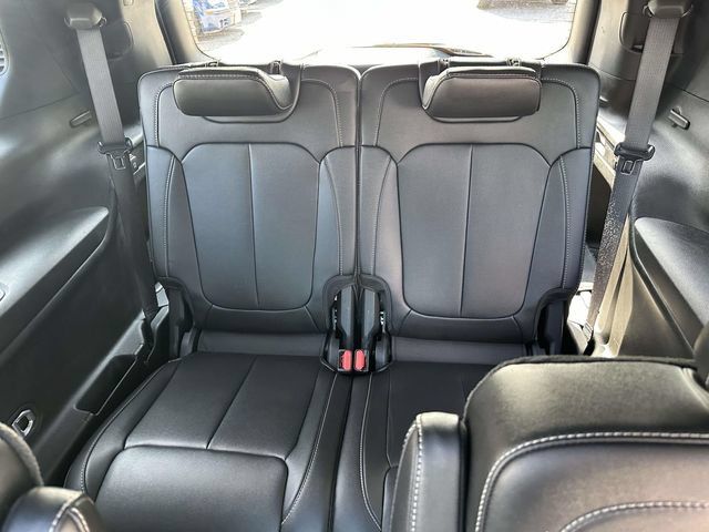 Used 2024 Jeep Grand Cherokee L Limited AWD/4WD image 23