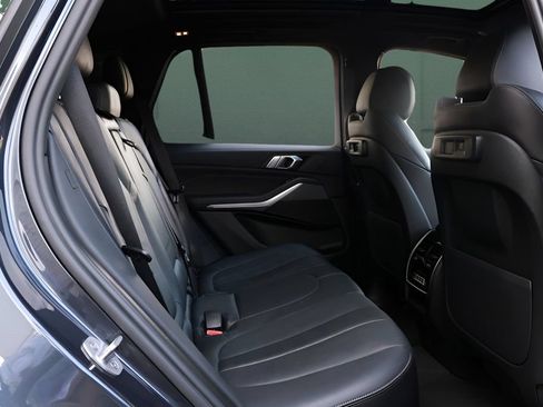 Used 2022 BMW X5 sDrive40i w/ M Sport Package RWD image 36