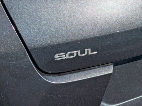 Certified 2025 Kia Soul LX image 11