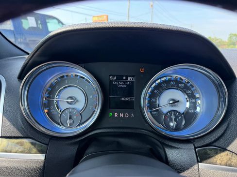 Used 2011 Chrysler 300 C w/ Sound Group AWD/4WD image 25