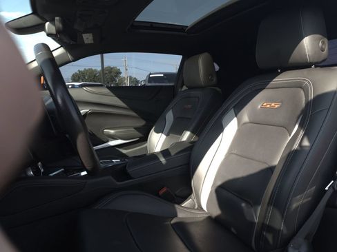 Used 2023 Chevrolet Camaro SS RWD image 13