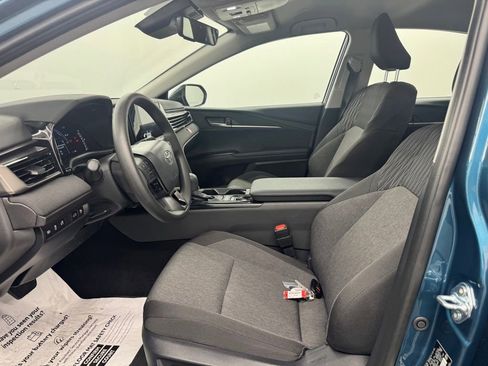 Used 2026 Toyota Camry LE w/ Convenience Package FWD image 9