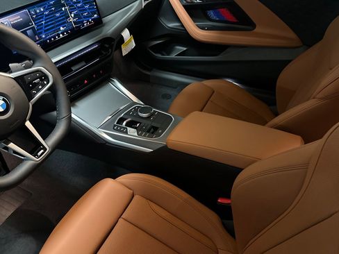 Used 2025 BMW 230i Coupe w/ M Sport Package image 15