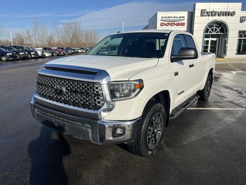 Used 2018 Toyota Tundra SR5 image 15