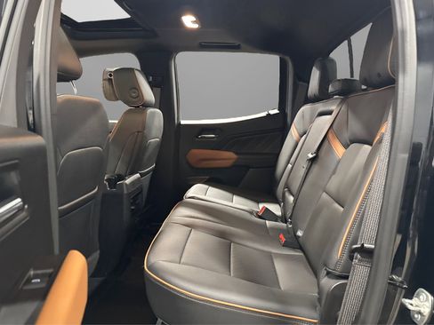 Used 2024 GMC Canyon AT4 w/ AT4 Premium Package image 40