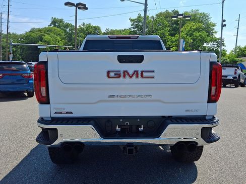 Used 2021 GMC Sierra 1500 SLT w/ SLT Premium Plus Package AWD/4WD image 5
